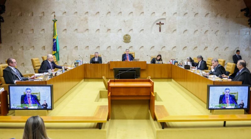 Dino e Mendonça têm discussão acalorada durante sessão do STF