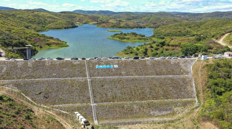 Distrito no CE espera água do São Francisco para fim da seca e plantar