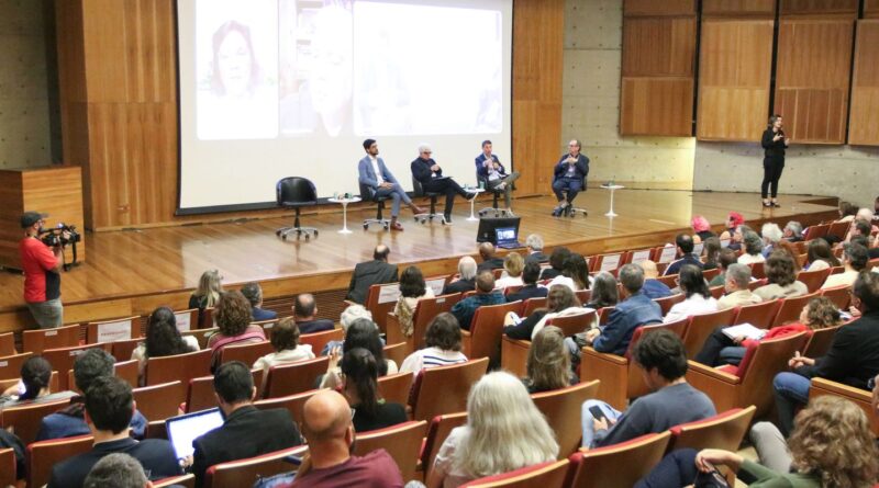 Emissoras públicas defendem protagonismo mundial contra desinformação Agência Brasil