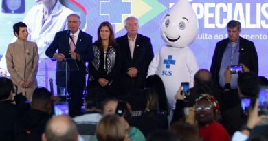Equipamentos para tratamento do câncer são entregues para seis cidades