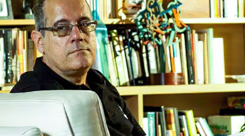Escritor e poeta Paulo Henriques Britto é eleito para a ABL