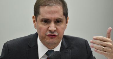 Ex-AGU confirma ao Supremo consulta de Bolsonaro para reverter urnas
