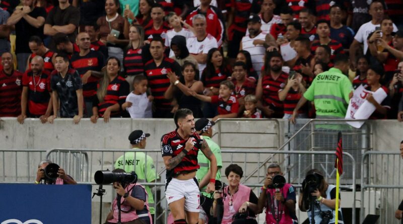 Fla derrota LDU e fica perto da vaga nas oitavas da Libertadores