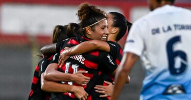 Flamengo goleia Real Brasília por 4 a 0 no Brasileirão Feminino