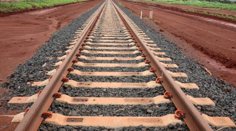Governo quer leiloar ferrovia EF-118 ainda neste ano, diz ministro