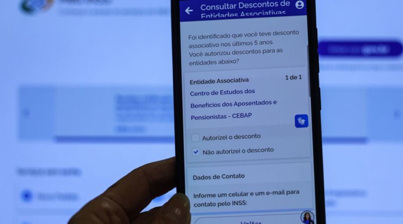 INSS começa a devolver a aposentados mensalidades associativas