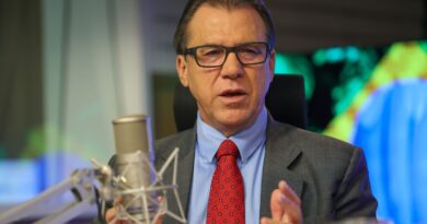 Jornada 6x1 é cruel, diz ministro do Trabalho, Luiz Marinho