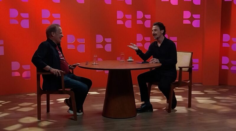 Jornalista Chico Pinheiro relembra carreira no DR com Demori
