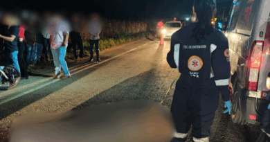 Jovem cai da carroceria de caminhonete, bate a cabeça e morre em cidade do Norte do ES