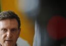 Justiça do RJ bloqueia bens de Crivella por improbidade administrativa
