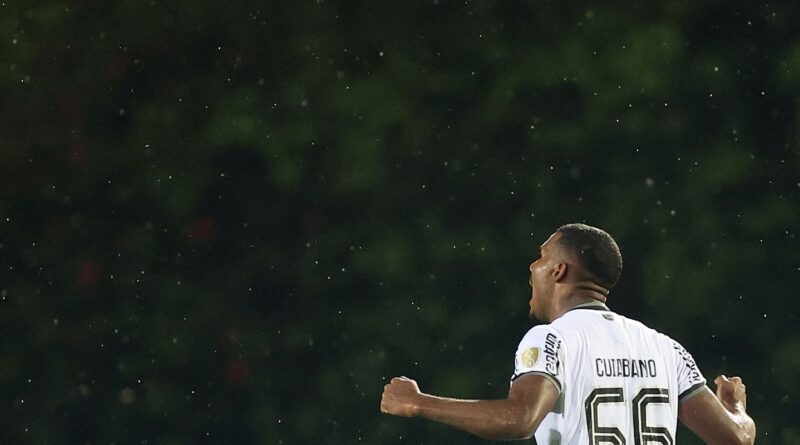 Libertadores: Botafogo joga mal, mas arranca vitória sobre o Carabobo
