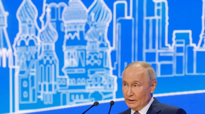 Lula diz que pedirá a Putin que sente à mesa com Zelensky
