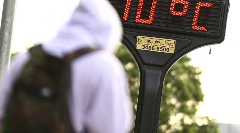 Maio começa com frio no Centro-Sul e chuvas no Norte