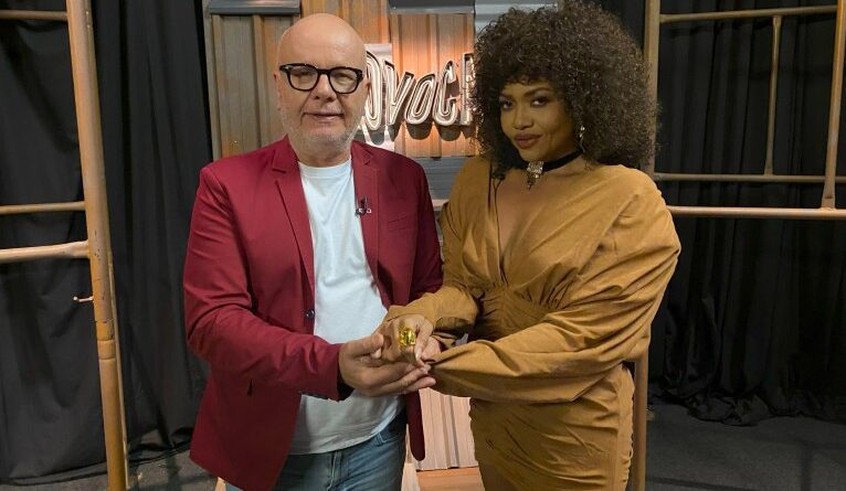 Marcelo Tas recebe a cantora Gaby Amarantos no Provoca desta terça-feira (13)