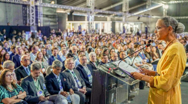 Marina Silva: é preciso decisão política para universalizar saneamento