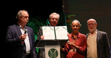 Marina diz que licenciamento ambiental sofreu "golpe de morte"