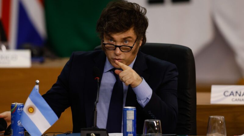 Milei restringe imigração e permanência de estrangeiros na Argentina