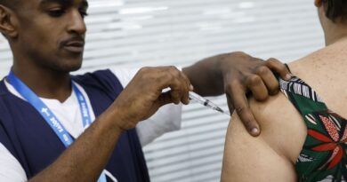 Mobilização vacina profissionais da indústria em todo o país