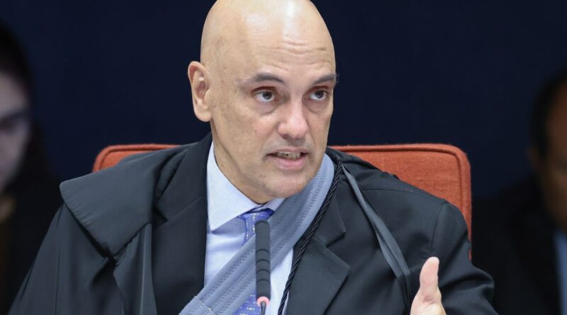 Moraes pede sessão do STF para julgar decisão da Câmara sobre Ramagem