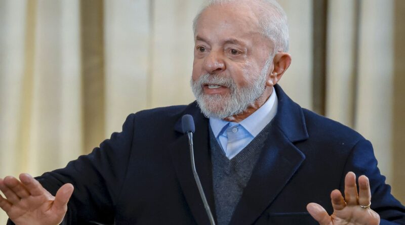 Nenhum aposentado terá prejuízo, diz Lula sobre descontos indevidos