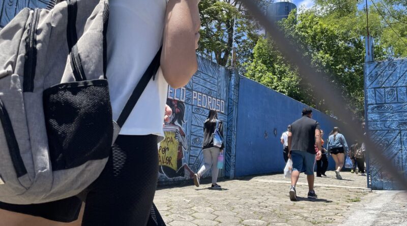 Prefeitura de SP afasta diretores de escolas mal avaliadas no Ideb