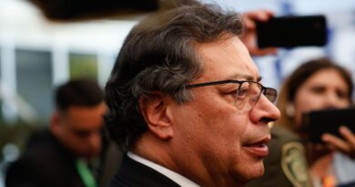 Presidente da Colômbia sugere greve geral após acusar Senado de fraude