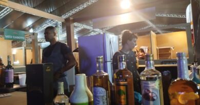 Produção de cachaça tem crescido, mas setor lamenta preconceito