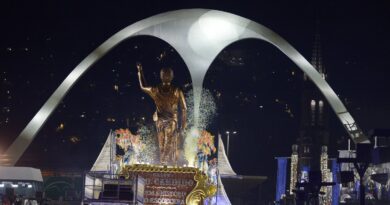 Programa da Rádio Nacional mostra como Sambódromo mudou o carnaval