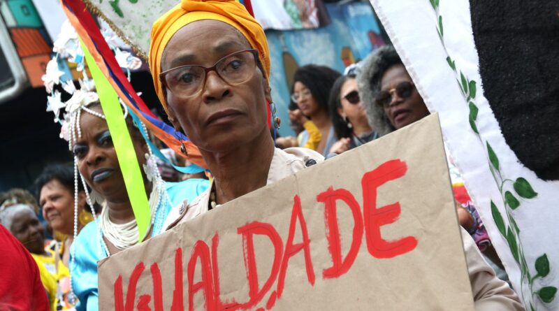 Quase 85% da população preta afirma ter sofrido discriminação racial