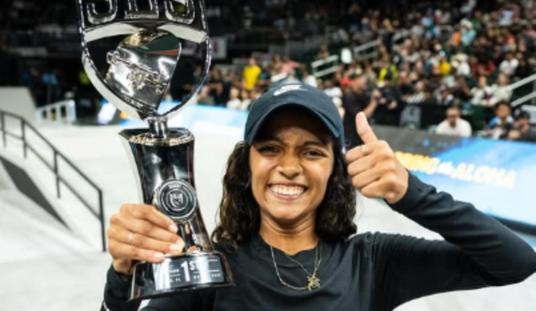 Rayssa Leal vence etapa de Miami do Street League Skateboarding