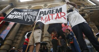 Risco de negro ser vítima de homicídio é 2,7 vezes maior no Brasil