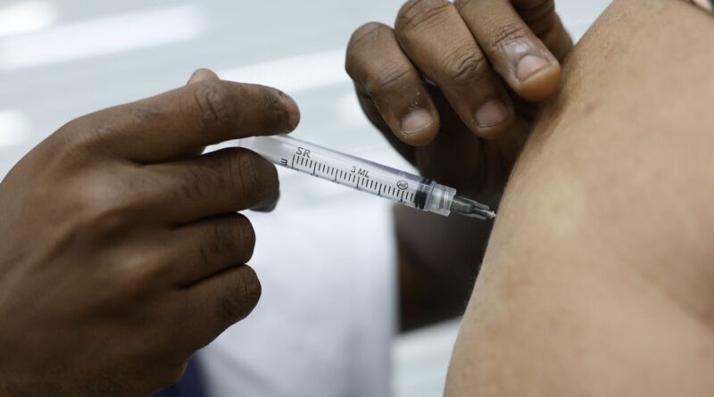Saúde realiza Dia D de vacinação contra a gripe neste sábado