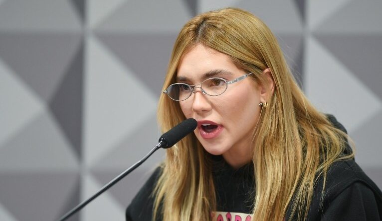 influenciadora Virginia Fonseca nega 'cláusula da desgraça' em contratos