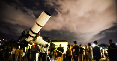 Alinhamento com a Lua torna estrelas Spica e Antares mais visíveis