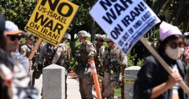 Atos contra ataque dos EUA, pró-Irã e pró-Israel tomam ruas no mundo
