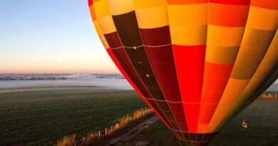 Balão pega fogo e cai em SC; 8 pessoas morrem e 13 sobrevivem