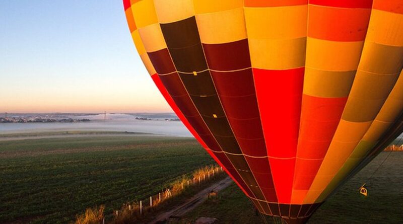 Balão pega fogo e cai em SC; 8 pessoas morrem e 13 sobrevivem