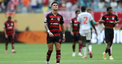 Bayern vence Flamengo por 4 a 2 e marca encontro com o PSG