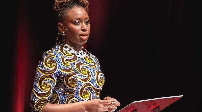 Bienal do Livro começa no Rio nesta sexta com Chimamanda Ngozi Adichie