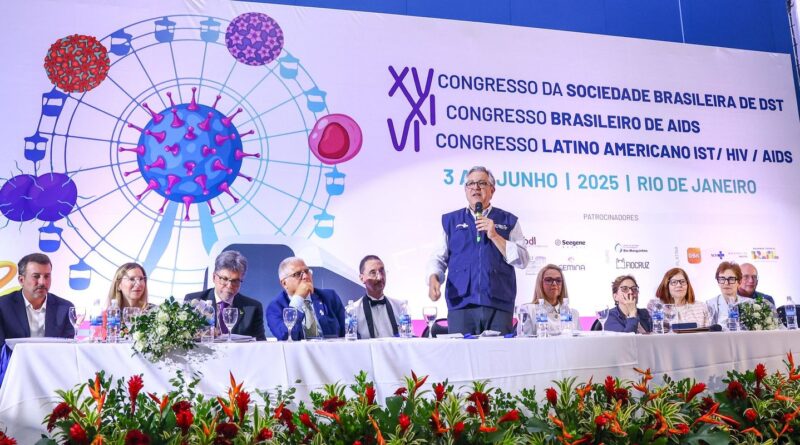 Brasil reduz transmissão do HIV vertical e pede certificado da Opas