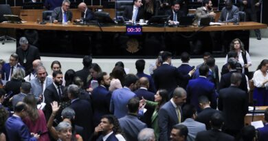 Câmara aprova urgência para suspender decreto do IOF