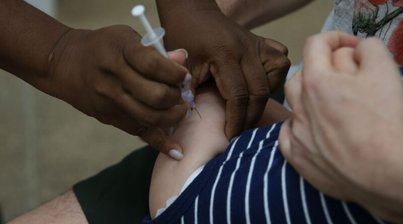 Casos de síndrome respiratória em idosos e crianças seguem em alta
