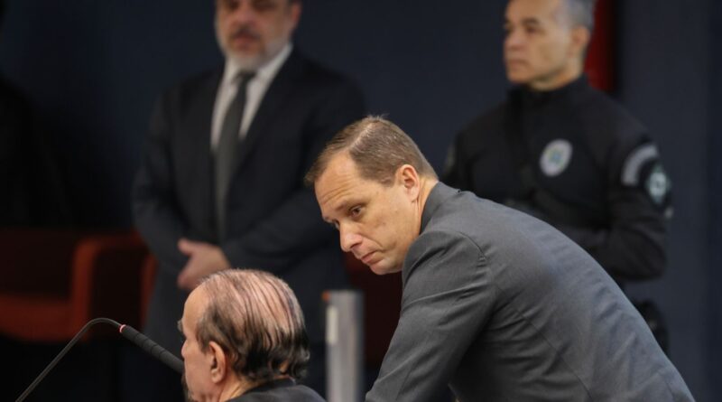 Cid diz que entregou dinheiro em sacola a pedido de Braga Netto