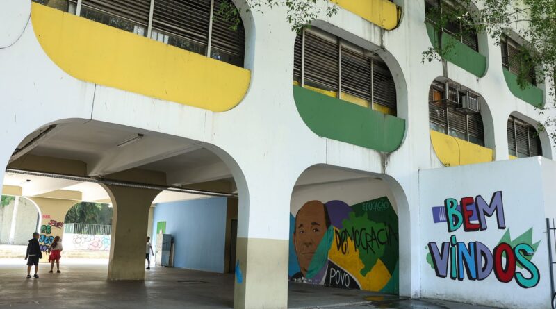 Cieps completam 40 anos como projeto de referência para educação