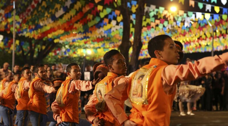 Com origem europeia, festas juninas misturam devoção, comidas e danças