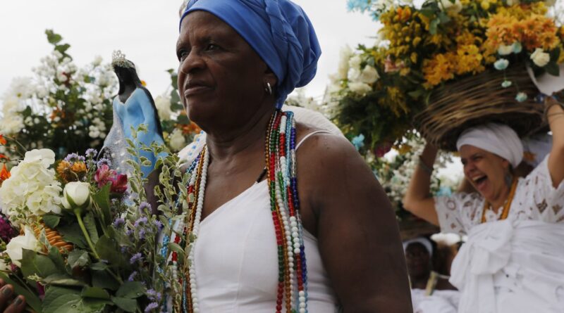 Crescimento de umbanda e candomblé reflete combate à intolerância