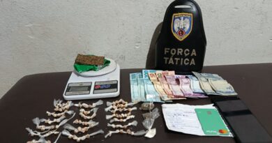 Dupla é detida com crack, cocaína, maconha e dinheiro vivo em Nova Venécia