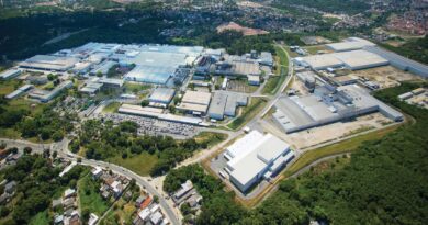 Emprego industrial tem primeira queda mensal em 18 meses