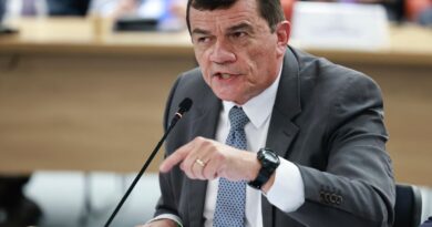 Ex-ministro diz que alertou Bolsonaro sobre gravidade de golpe