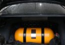 Explosão em posto de gasolina mata um homem e fere outro no Rio